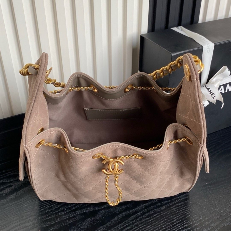 Ch**el bucket bags